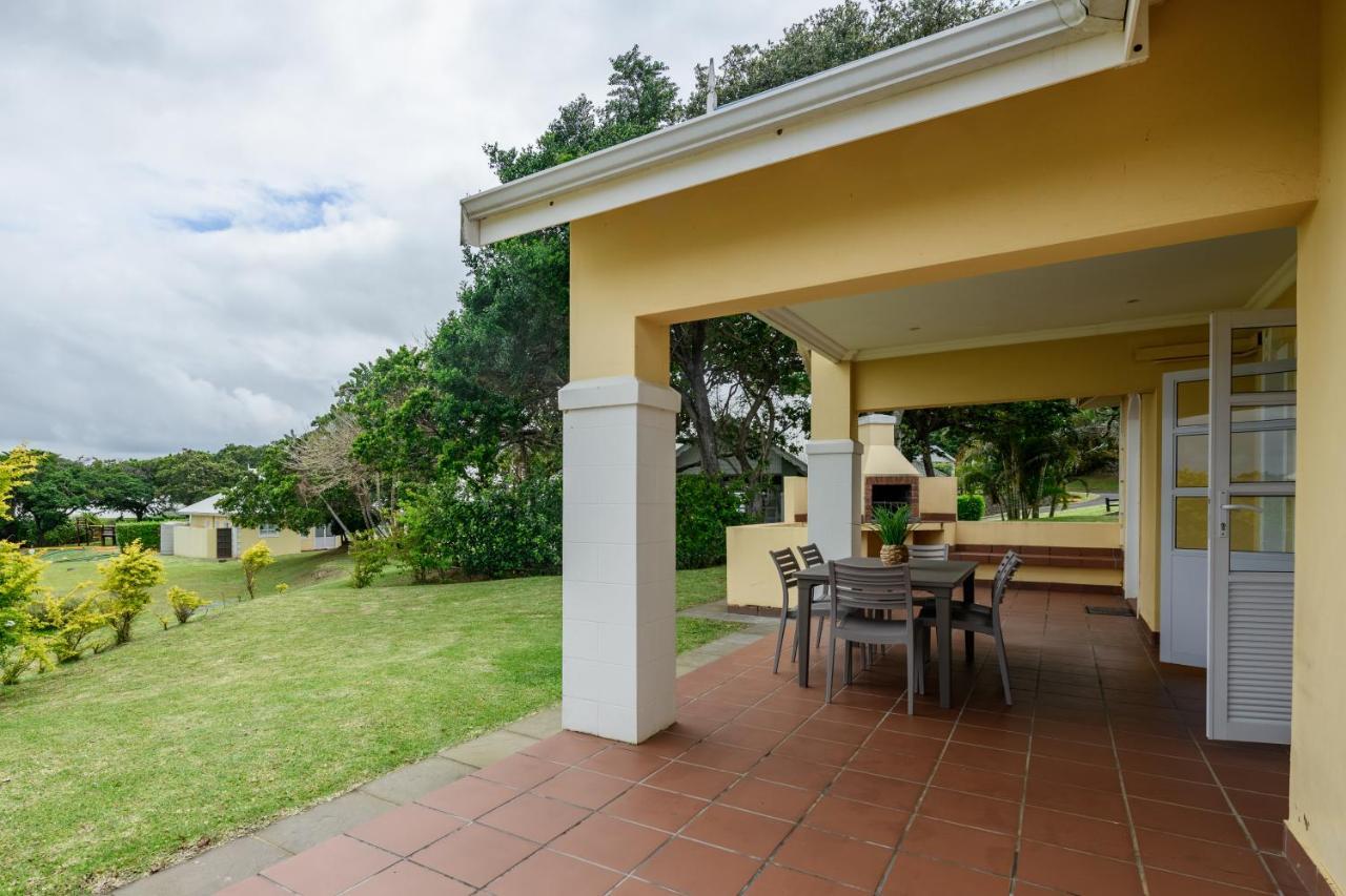 Villa Caribbean Estate 8 Coconut Grove Port Edward Exterior foto